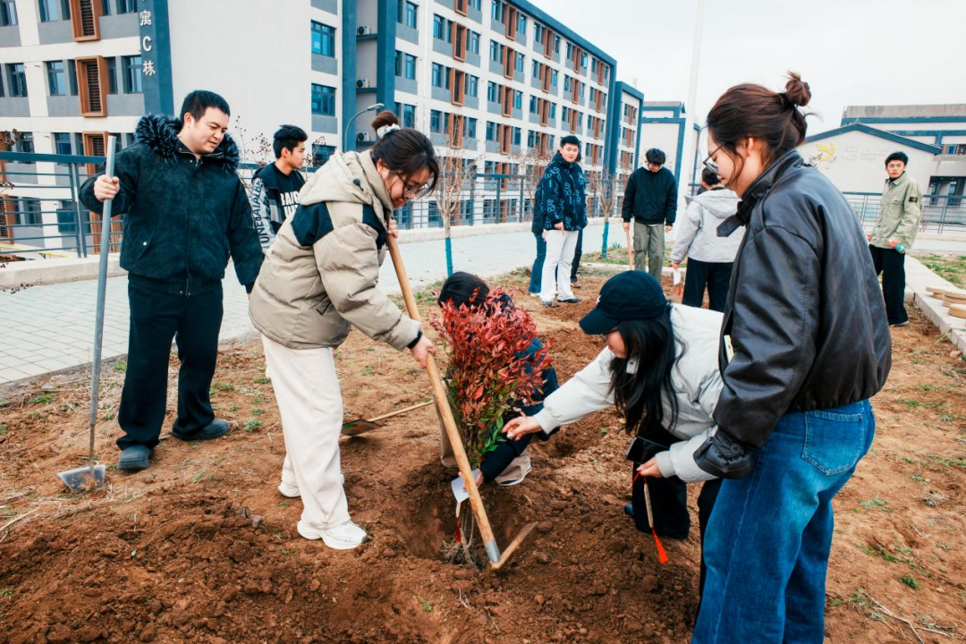 淬炼×育英丨等春分，为“大咖”种一丛会听风的“淬”竹