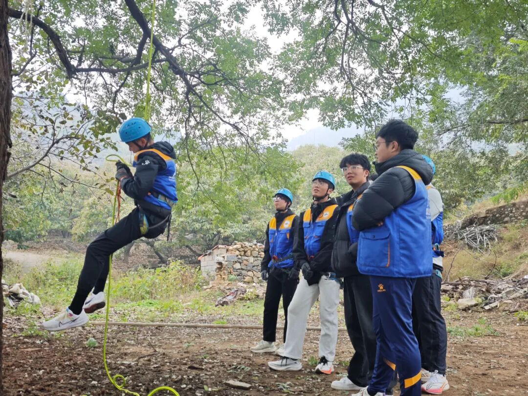 跟校园暂别,不是回家,是去参加三天两夜的泰山野战训练营