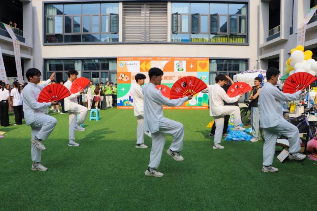 完满遇见团支部？竟然可以这么酷！——第六季“完满团支部”评选顺利完成